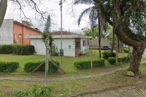 Casa com 240m², 3 dormitórios, 1 vaga, no bairro Cinqüentenário em Caxias do Sul para Comprar