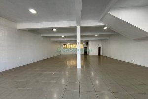 Loja com 220m², no bairro Kayser em Caxias do Sul para Alugar