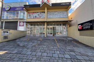 Loja com 220m², no bairro Kayser em Caxias do Sul para Alugar