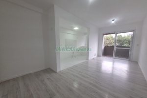 Apartamento com 52m², 1 dormitório, 1 vaga, no bairro Lourdes em Caxias do Sul para Alugar