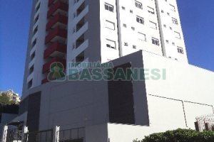 Apartamento com 52m², 1 dormitório, 1 vaga, no bairro Lourdes em Caxias do Sul para Alugar