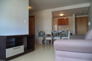 Apto Mobiliado com 45m², 1 dormitório, 1 vaga, no bairro Petrópolis em Caxias do Sul para Comprar