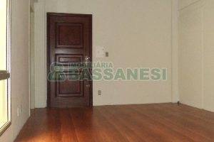 Sala com 19m², no bairro Centro em Caxias do Sul para Alugar