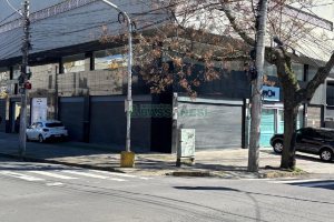 Loja com 97m², no bairro Pio X em Caxias do Sul para Alugar