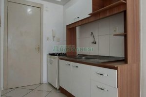 Kitinete com 42m², 1 dormitório, no bairro Presidente Vargas em Caxias do Sul para Alugar