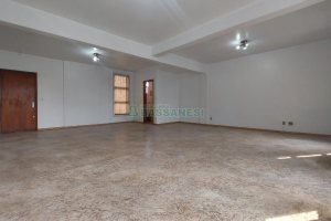 Sala com 60m², no bairro Centro em Caxias do Sul para Alugar