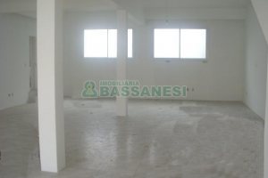 Loja com 120m², no bairro Rio Branco em Caxias do Sul para Alugar