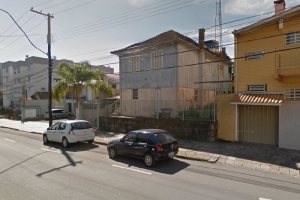 Casa, 3 dormitórios, 1 vaga, no bairro Panazzolo em Caxias do Sul para Comprar