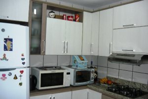 Sobrado com 86m², 3 dormitórios, 1 vaga, no bairro Esplanada em Caxias do Sul para Comprar