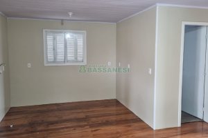 Casa com 103m², 5 dormitórios, 1 vaga, no bairro Cidade Nova em Caxias do Sul para Comprar