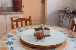 Casa com 194m², 6 dormitórios, 1 vaga, no bairro São Caetano em Caxias do Sul para Comprar