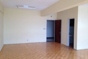 Sala com 53m², no bairro Centro em Caxias do Sul para Alugar ou Comprar