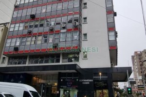 Sala com 81m², no bairro São Pelegrino em Caxias do Sul para Comprar