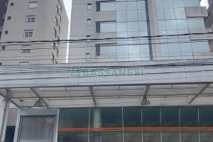Sala com 37m², 2 vagas, no bairro Centro em Caxias do Sul para Alugar ou Comprar