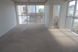 Sala com 37m², 2 vagas, no bairro Centro em Caxias do Sul para Comprar