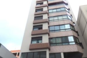 Apartamento com 126m², 3 dormitórios, 1 vaga, no bairro São Pelegrino em Caxias do Sul para Alugar