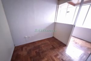 Sala com 75m², 1 vaga, no bairro Centro em Caxias do Sul para Alugar ou Comprar