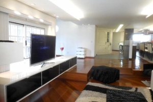 Apto Mobiliado com 250m², 3 dormitórios, 2 vagas, no bairro São Pelegrino em Caxias do Sul para Comprar