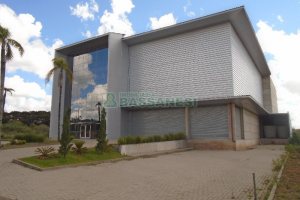 Pavilhão com 1534m², no bairro Forqueta em Caxias do Sul para Alugar