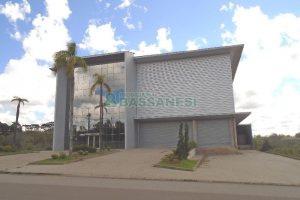 Pavilhão com 1534m², no bairro Forqueta em Caxias do Sul para Alugar