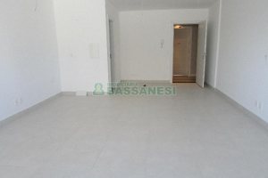 Sala com 45m², no bairro Pio X em Caxias do Sul para Comprar