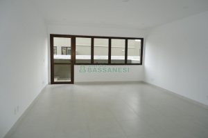 Sala com 45m², no bairro Pio X em Caxias do Sul para Comprar