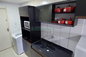 Kitinete Mobiliado com 30m², 1 dormitório, no bairro Sagrada Família em Caxias do Sul para Alugar