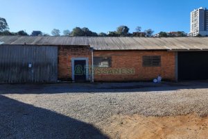 Pavilhão com 400m², no bairro São José em Caxias do Sul para Alugar