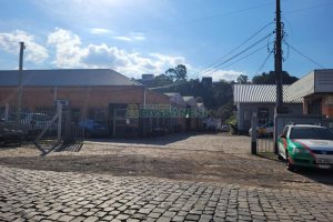 Pavilhão com 400m², no bairro São José em Caxias do Sul para Alugar