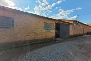 Pavilhão com 400m², no bairro São José em Caxias do Sul para Alugar