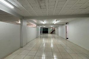 Loja com 980m², 6 vagas, no bairro Centro em Caxias do Sul para Alugar