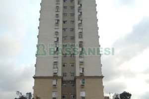 Apartamento com 53m², 2 dormitórios, 1 vaga, no bairro Lourdes em Caxias do Sul para Comprar