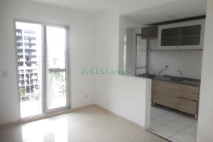 Apartamento com 53m², 2 dormitórios, 1 vaga, no bairro Lourdes em Caxias do Sul para Comprar