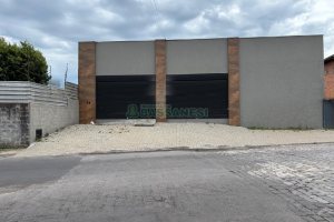Loja com 140m², no bairro Sagrada Família em Caxias do Sul para Alugar