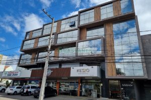 Sala com 64m², 1 vaga, no bairro Madureira em Caxias do Sul para Comprar