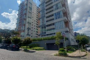 Apto Mobiliado com 107m², 3 dormitórios, 2 vagas, no bairro Panazzolo em Caxias do Sul para Alugar