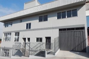 Loja com 225m², no bairro Vinhedos em Caxias do Sul para Comprar