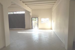 Loja com 225m², no bairro Vinhedos em Caxias do Sul para Comprar