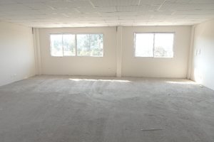 Sala com 85m², no bairro Vinhedos em Caxias do Sul para Comprar