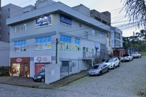 Sala com 55m², 1 vaga, no bairro Vinhedos em Caxias do Sul para Comprar