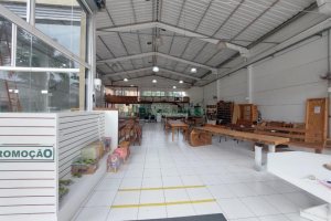 Loja com 350m², no bairro Planalto em Caxias do Sul para Alugar