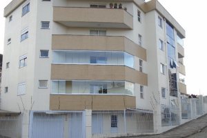Apartamento com 52m², 1 dormitório, 1 vaga, no bairro Charqueadas em Caxias do Sul para Comprar