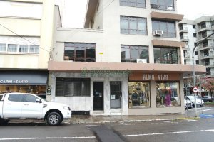 Loja com 76m², no bairro São Pelegrino em Caxias do Sul para Comprar