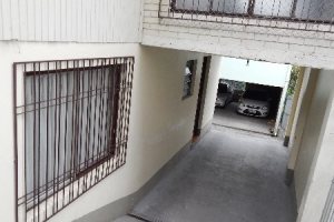 Casa com 63m², 5 dormitórios, 3 vagas, no bairro São José em Caxias do Sul para Comprar