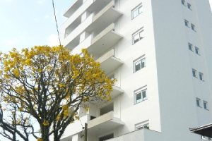 Apartamento com 110m², 3 dormitórios, 2 vagas, no bairro Madureira em Caxias do Sul para Comprar