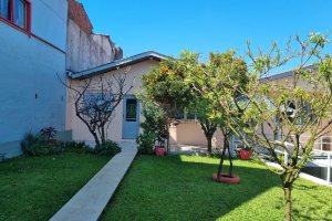 Casa com 172m², 3 dormitórios, no bairro Charqueadas em Caxias do Sul para Comprar