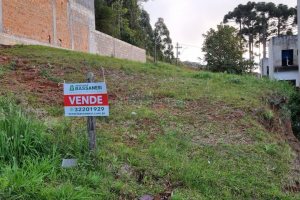 Terreno com 340m², no bairro Monte Bérico em Caxias do Sul para Comprar