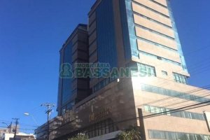 Sala com 120m², 2 vagas, no bairro Madureira em Caxias do Sul para Comprar