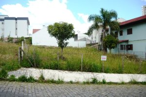 Terreno, no bairro Cinqüentenário em Caxias do Sul para Comprar