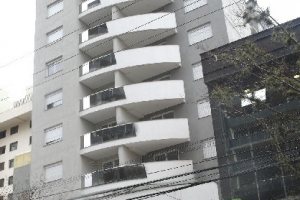Apartamento com 73m², 2 dormitórios, 1 vaga, no bairro São Pelegrino em Caxias do Sul para Alugar